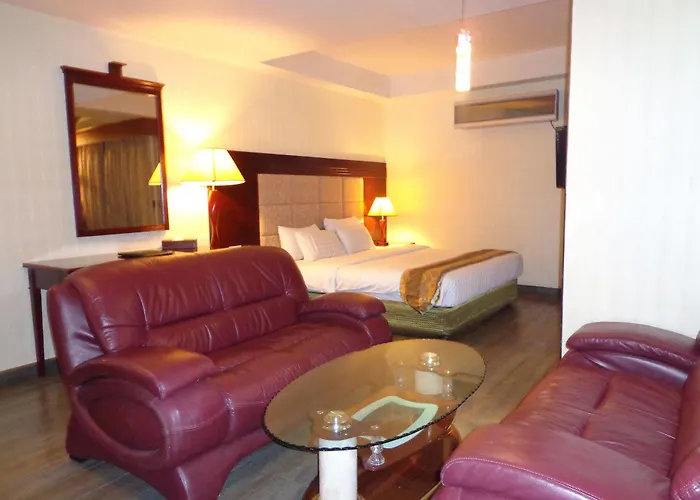 M Chereville Hotel 2*